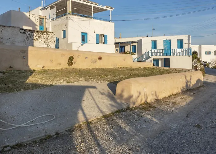 Anneta's House - Cycladic With Pool , Apartament Páros